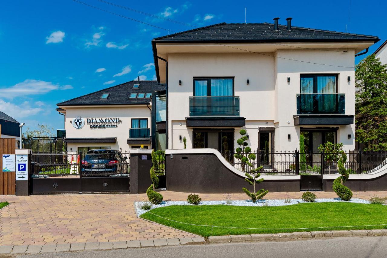 Bed and Breakfast Diamond Panzio Hajdúszoboszló Exterior foto